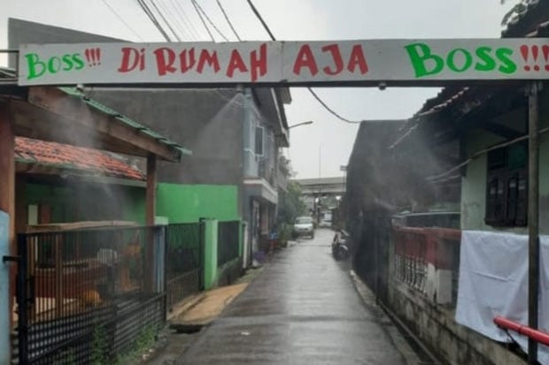 Warga Cipinang Melayu...