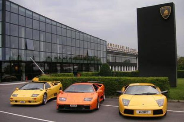 Perangi Corona, Lamborghini...