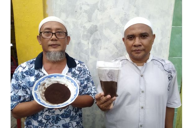 Warga Jakut Olah Biji...