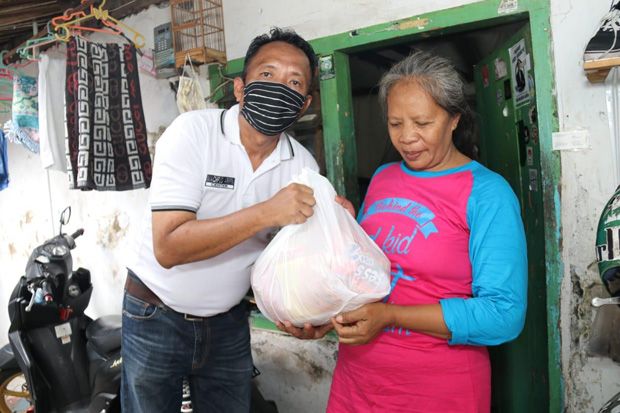 Merasakan Bantuan Tokoh...