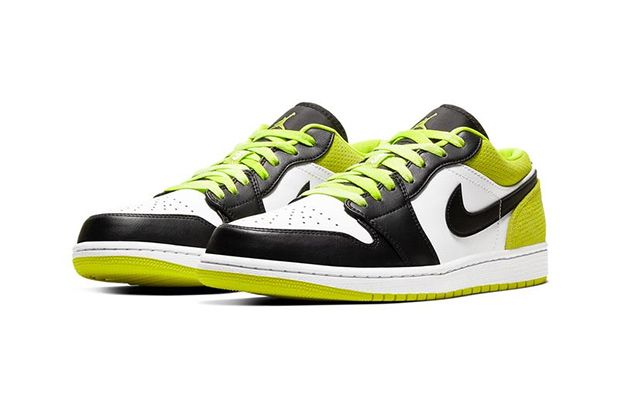 Air Jordan 1 Low SE...