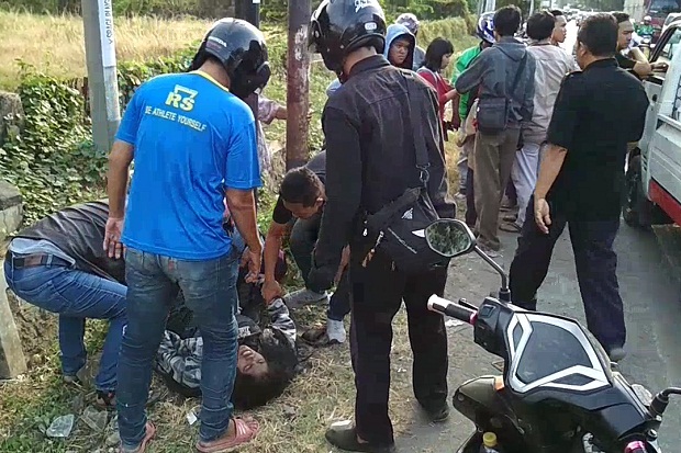 Bawa Motor Ngebut Tabrak...