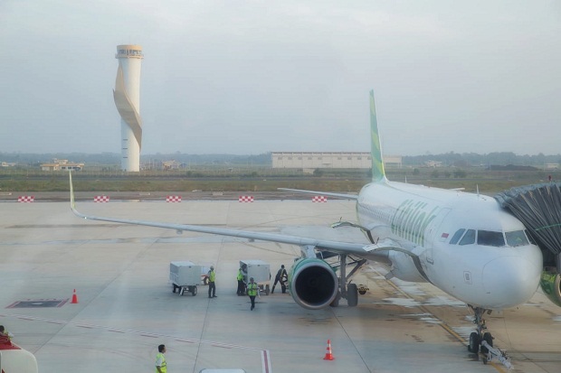 Bandara Kertajati Buka...