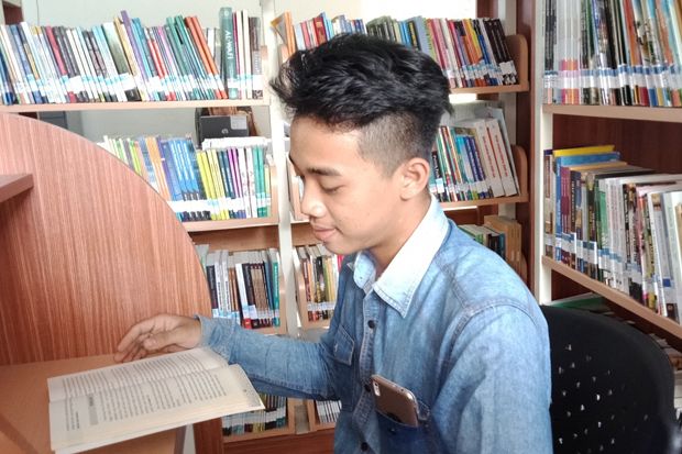 Tumbuhkan Minat Baca,...