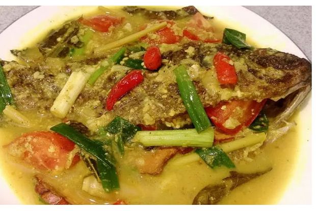 Ikan Nila Bumbu Kuning...