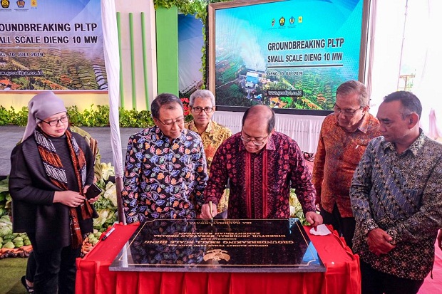 Selain di Gunung Patuha,...
