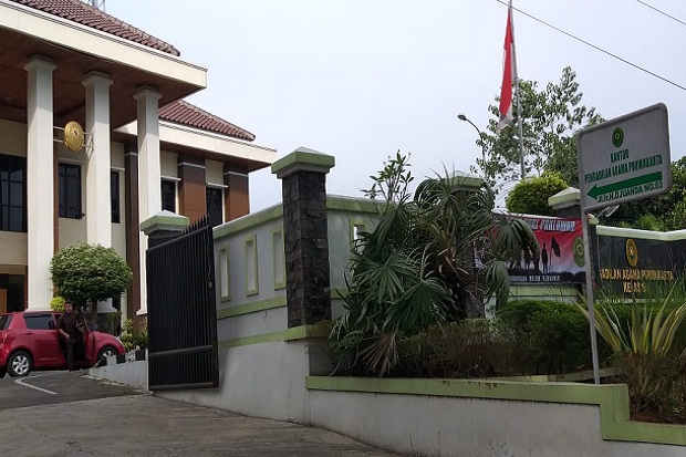 Sidang di Pengadilan...