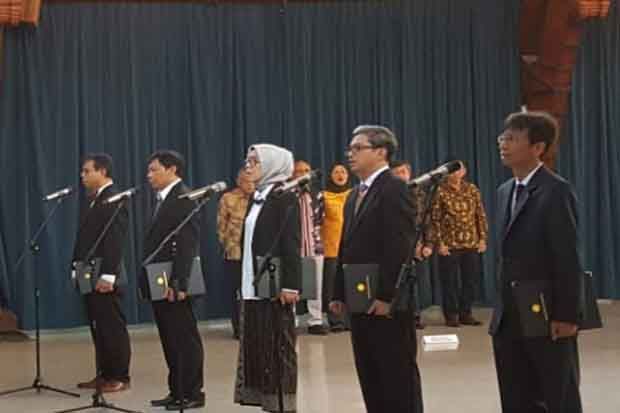 Ini Susunan Staf Rektor...