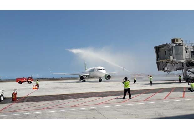 Citilink Disambut Water...