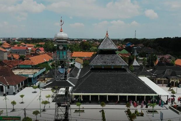 Masjid Agung Demak,...