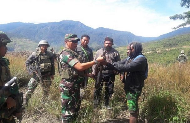 Ajudan Tokoh OPM Goliat...