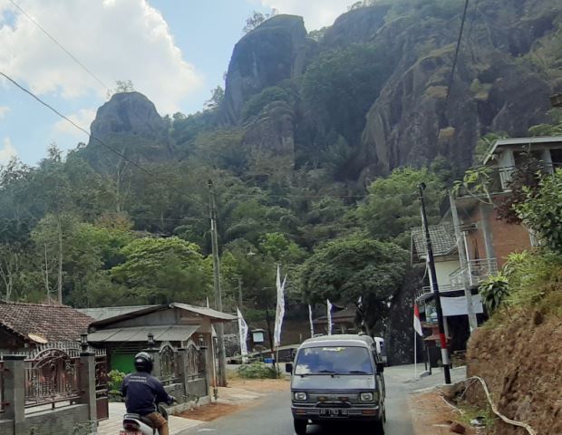 Gunung Api Purba Nglanggeran...
