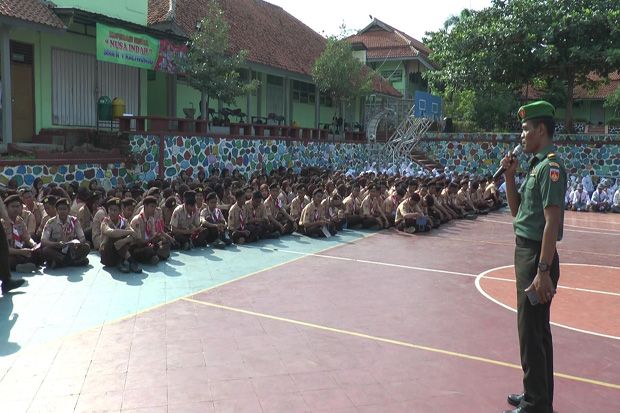 Ratusan Siswa SMAN 1...