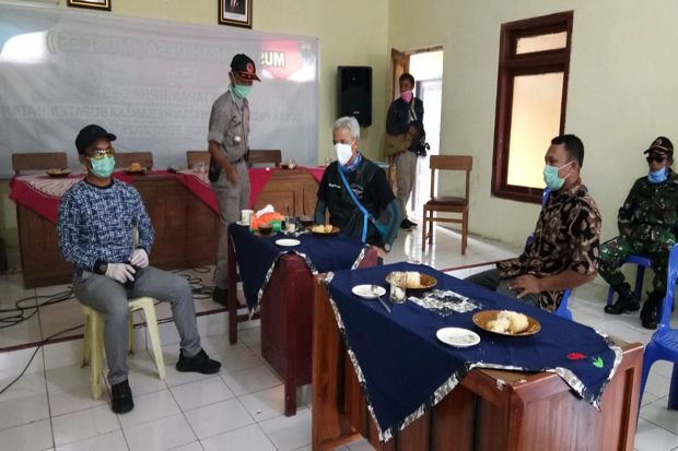 Ganjar Datangi Isolasi...
