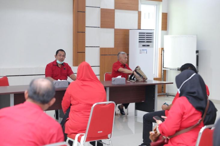 Pejabat PDIP Kota Semarang...