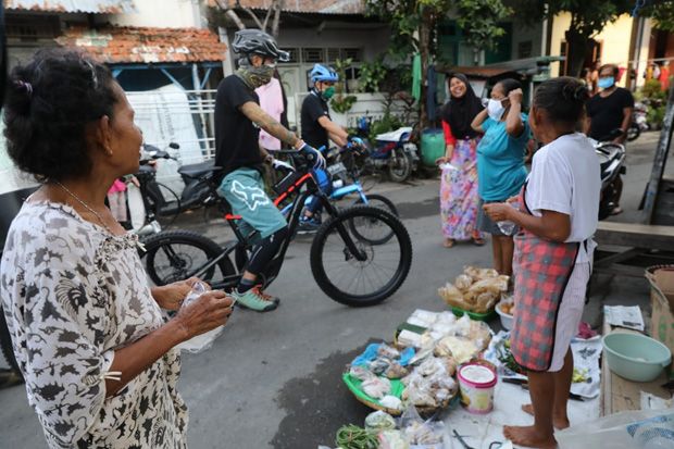 Terkejutnya Emak-Emak...