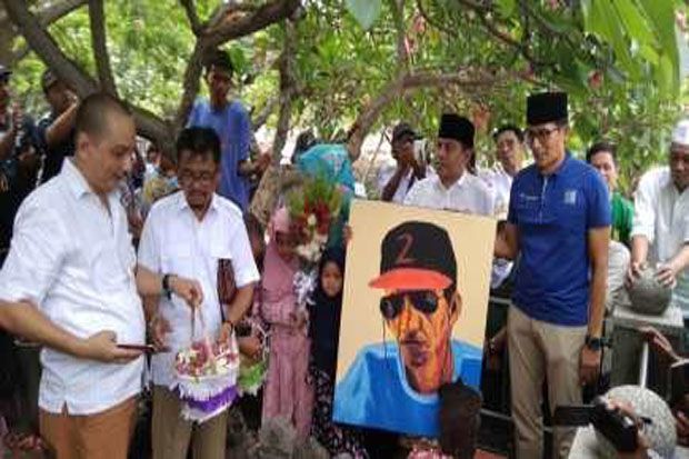 Fans dan Keluarga Tak...