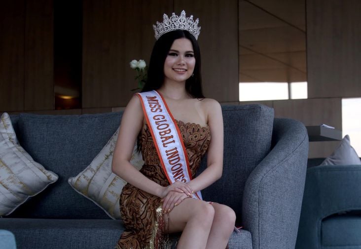 Gadis Surabaya Wakili...