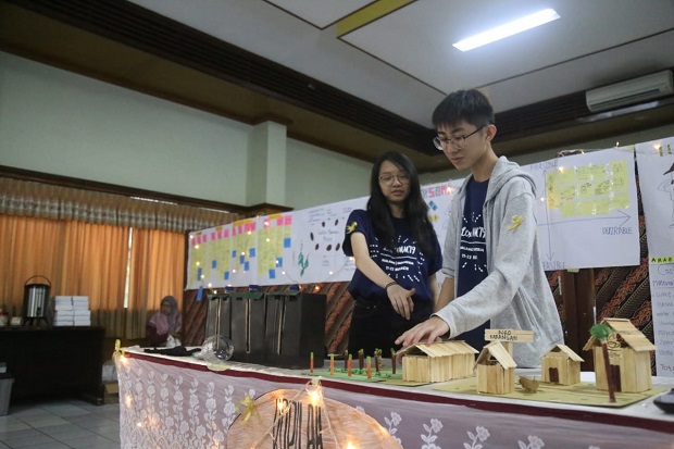 LeX UMM Menggelar Pameran...