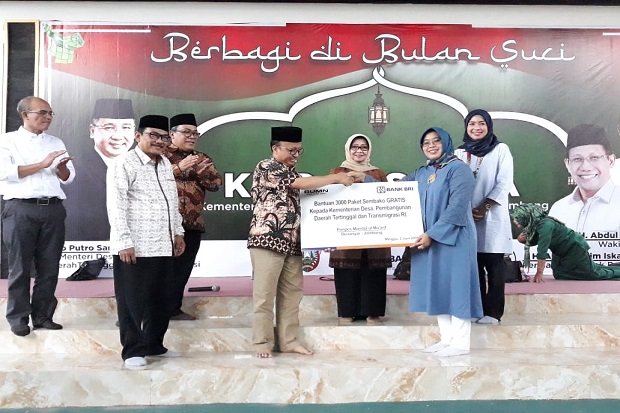 Kemendes Apresiasi Pesantren...