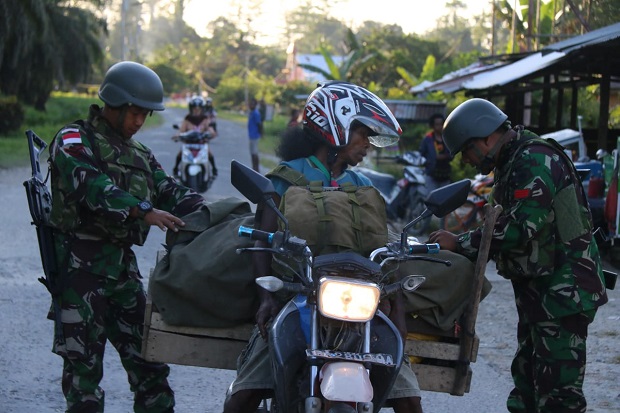 Jaga Perbatasan, Prajurit...