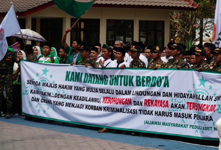 Sidangkan Kasus Penganiayaan,...