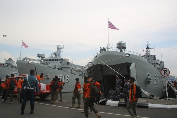 Kapal Perang TNI AL...
