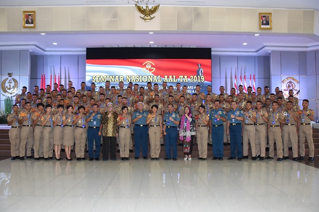 Akademi Angkatan Laut...