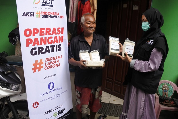 BI Jatim dan ACT Bagikan...
