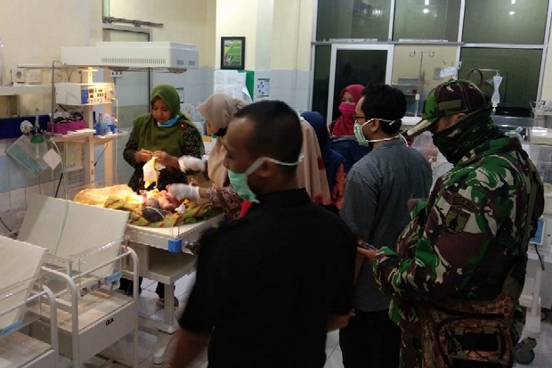 Bayi Laki-laki Dibuang...