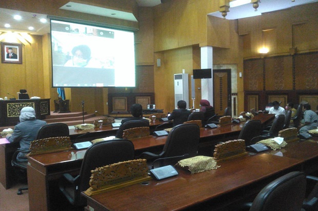 DPRD Kota Surabaya Dukung...