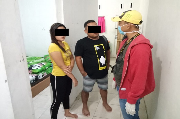 Di Tengah Ganasnya Corona,...