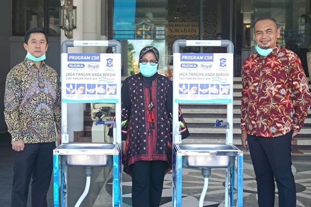 Dukung Pemkot Surabaya,...