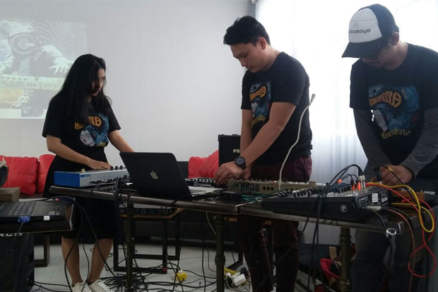 Band Indi Asal Makassar...