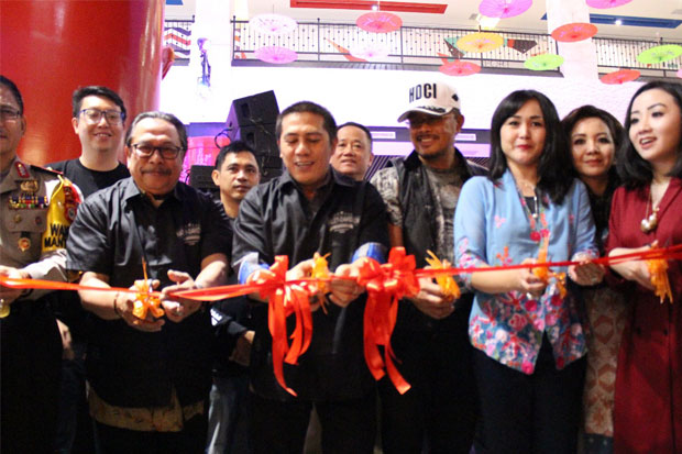 Artis Umar Lubis Hadir...
