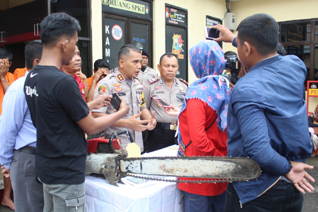 Sering Tebang Pohon...