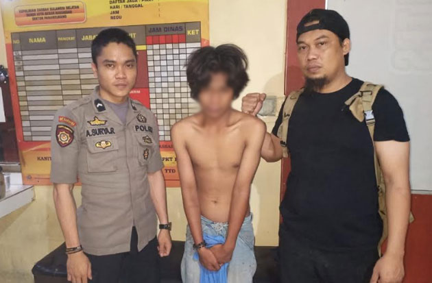 Palak dan Aniaya Warga,...