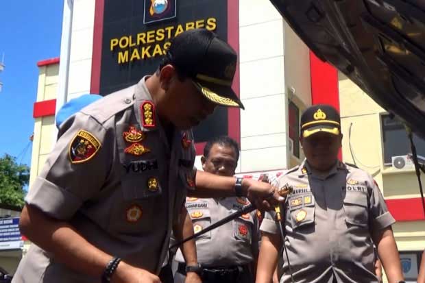 3 Tahanannya Kabur,...