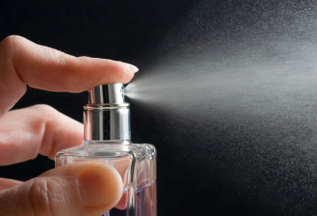 Jangan Semprotkan Parfum...
