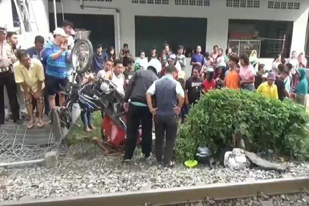 Betor Dihantam Kereta...
