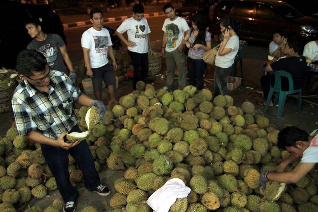 Lezatnya Durian Ginting