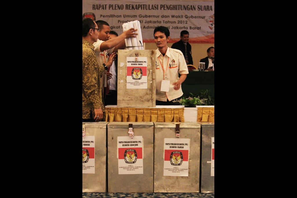 Penghitungan Suara Pilkada...
