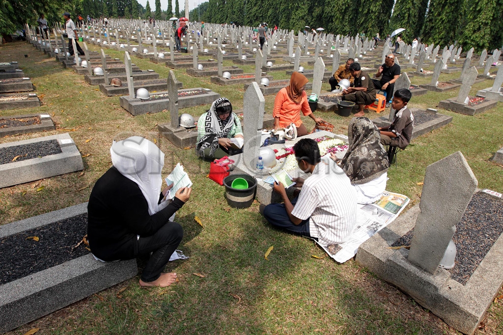 Ziarah Makam