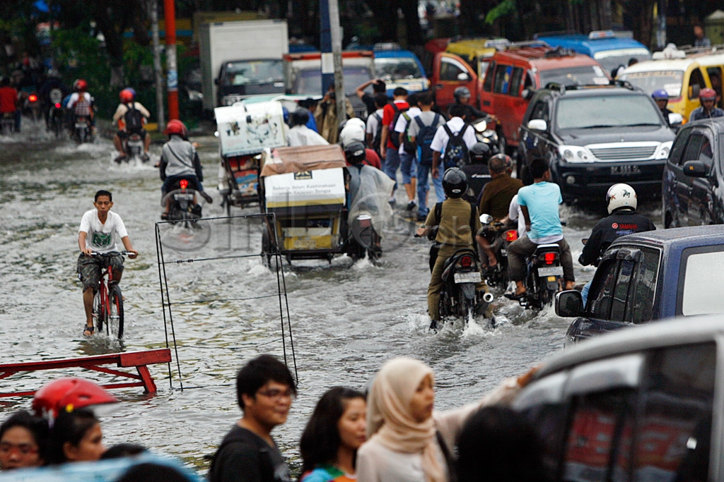 Hujan Deras Mengguyur...