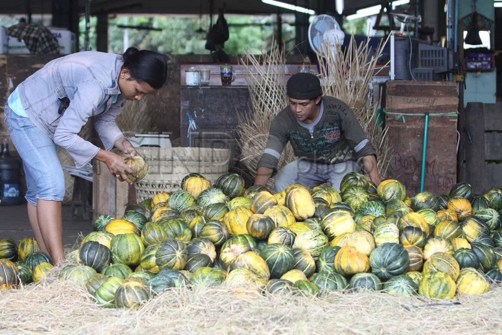 Blewah Buah di Bulan...
