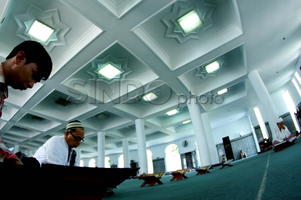 Tadarusan di Masjid...
