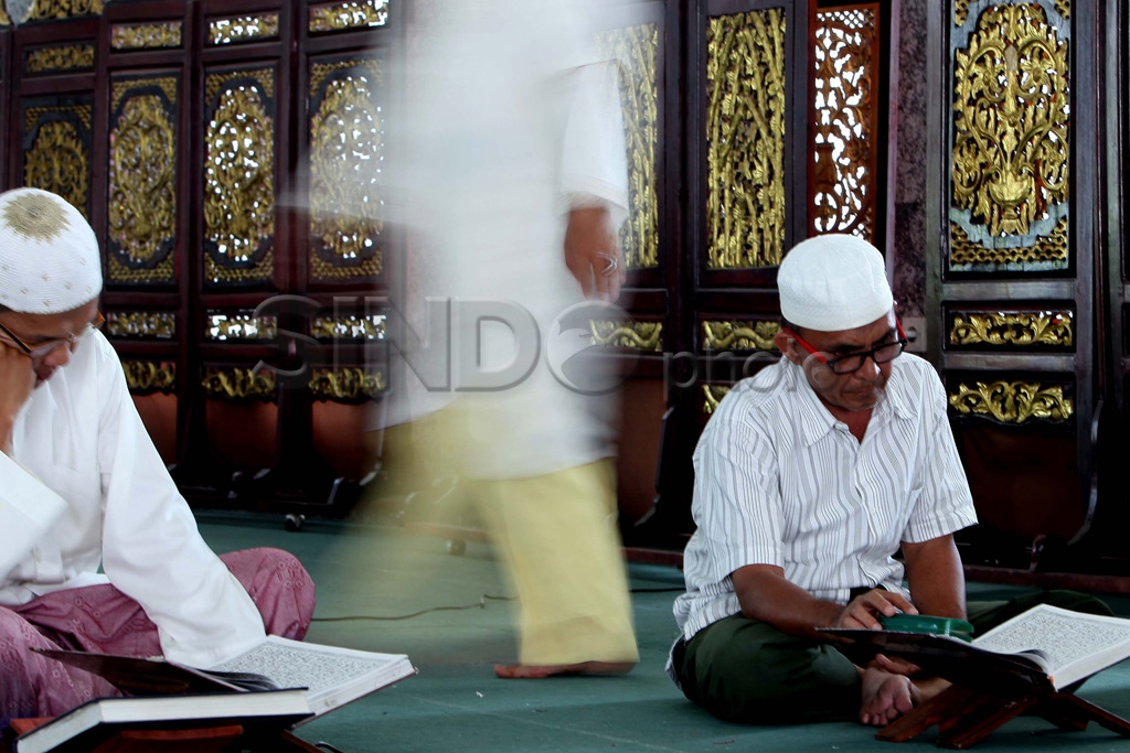 Tadarusan di Masjid...