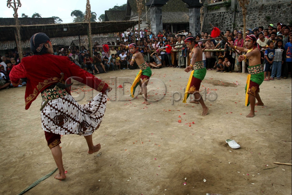 Festival Lima Gunung...