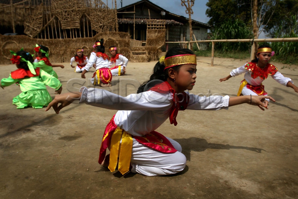Festival Lima Gunung...