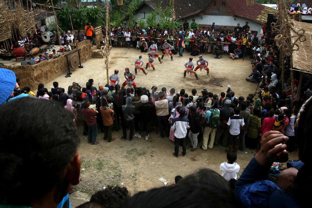 Festival Lima Gunung...